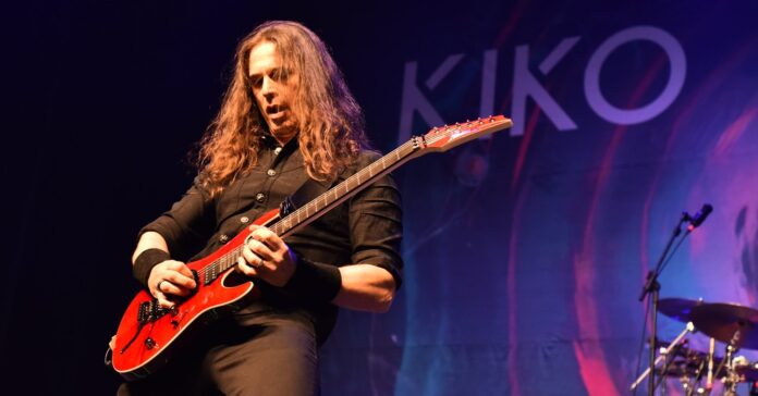 Kiko Loureiro, guitarrista ex-integrante do Angra e Megadeth